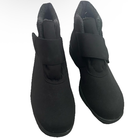 Toe Warmers Black Low Top Boots Size 9 - Picture 4 of 4